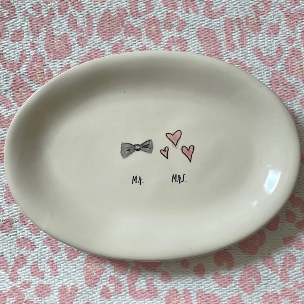 Rae Dunn Mr and Mrs dish